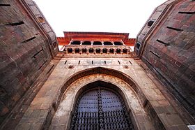 280px-Shaniwarwada_gate SHANIWAR_WADA