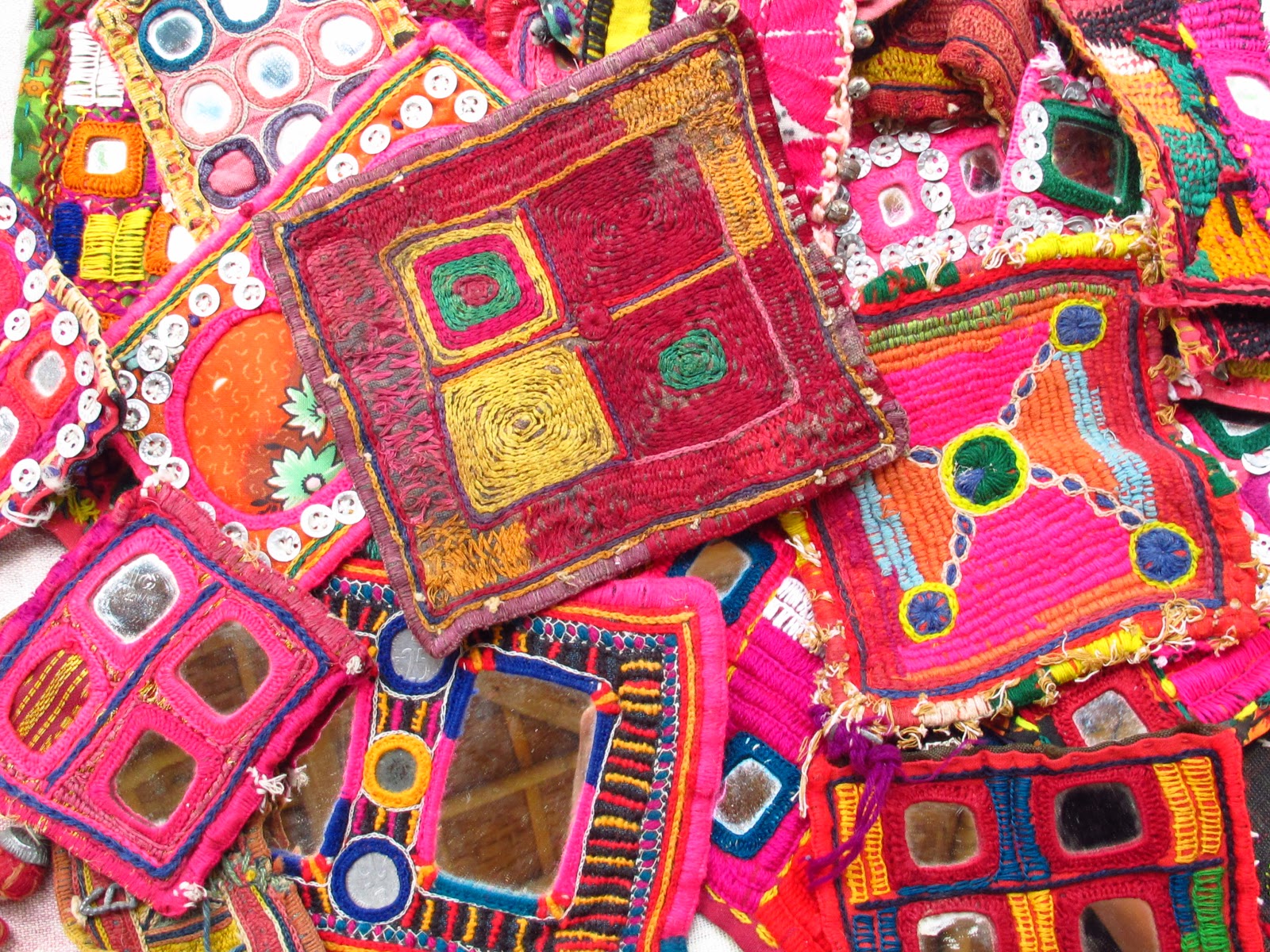 Lambani-Crafts-Hampi Sanduri Lambani Embroidery