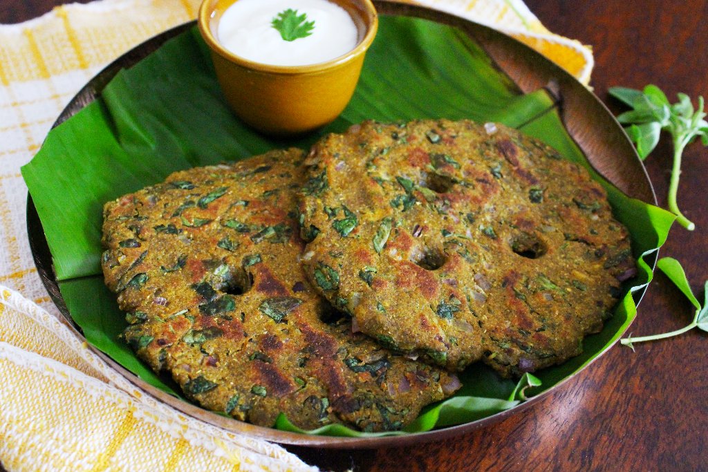 Methi_Thalipeeth_Recipe_Maharashtrian_Style_Mixed_Flour_Flatbread_with_Fenugreek_Leaves thalipeeth with curd
