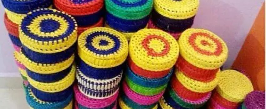 palm-leaf-box-000-o5hb6t9akgagco9re9ahyvcrvg68o13lnstx689lpo bhadohi grass weaving