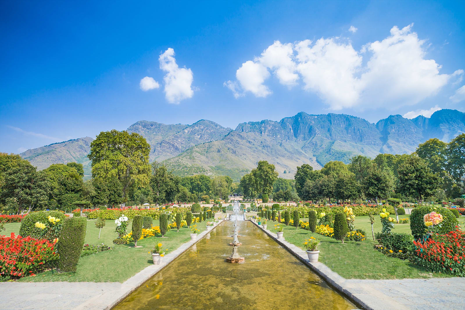srinagar-mughal-gardens-148149852798-orijgp Mughal Gardens in Srinagar
