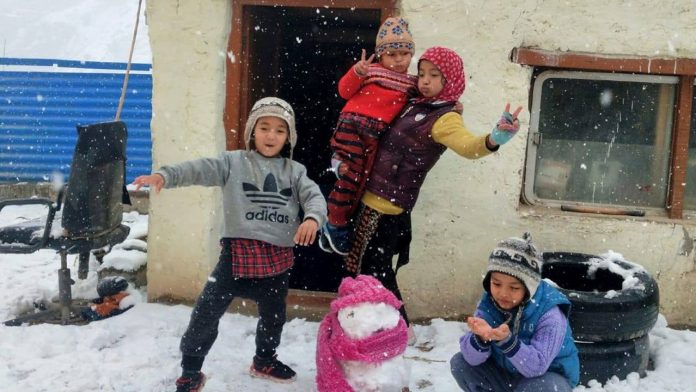 in-kashmir snowfall कश्मीर