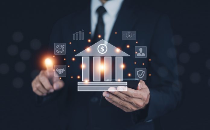 online-mobile-banking-concept-businessmen-are-using-computers-make-deposits-withdrawals-via-internet-online